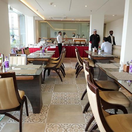Florida Airport Hotel Kochi Nedumbassery Bagian luar foto