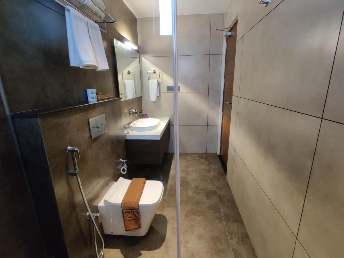 Florida Airport Hotel Kochi Nedumbassery Bagian luar foto