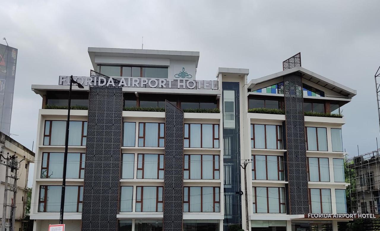 Florida Airport Hotel Kochi Nedumbassery Bagian luar foto