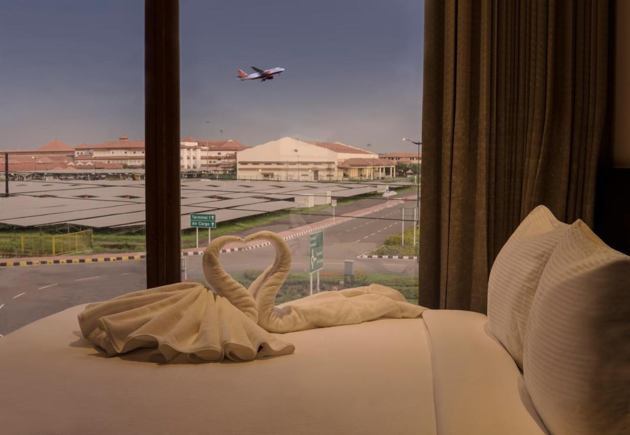 Florida Airport Hotel Kochi Nedumbassery Bagian luar foto