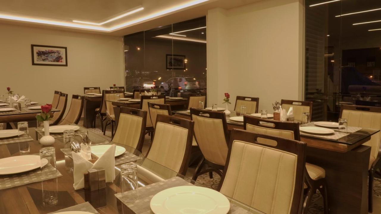 Florida Airport Hotel Kochi Nedumbassery Bagian luar foto