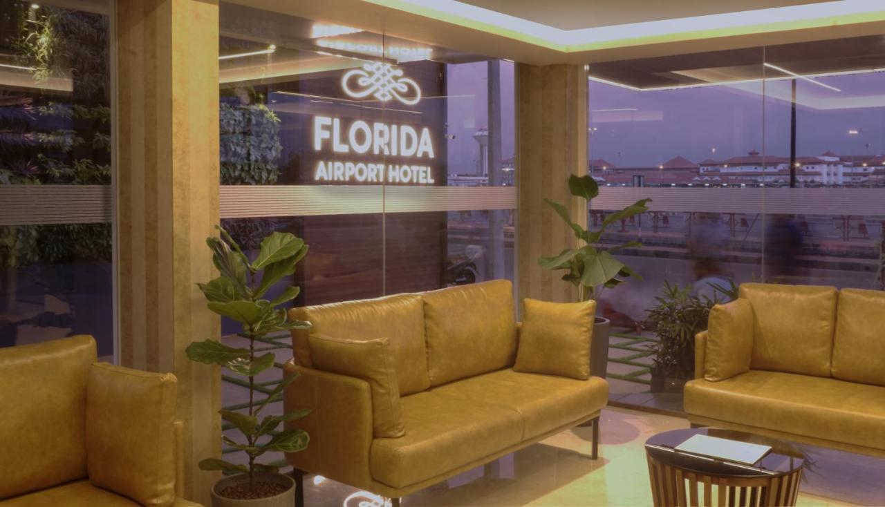 Florida Airport Hotel Kochi Nedumbassery Bagian luar foto