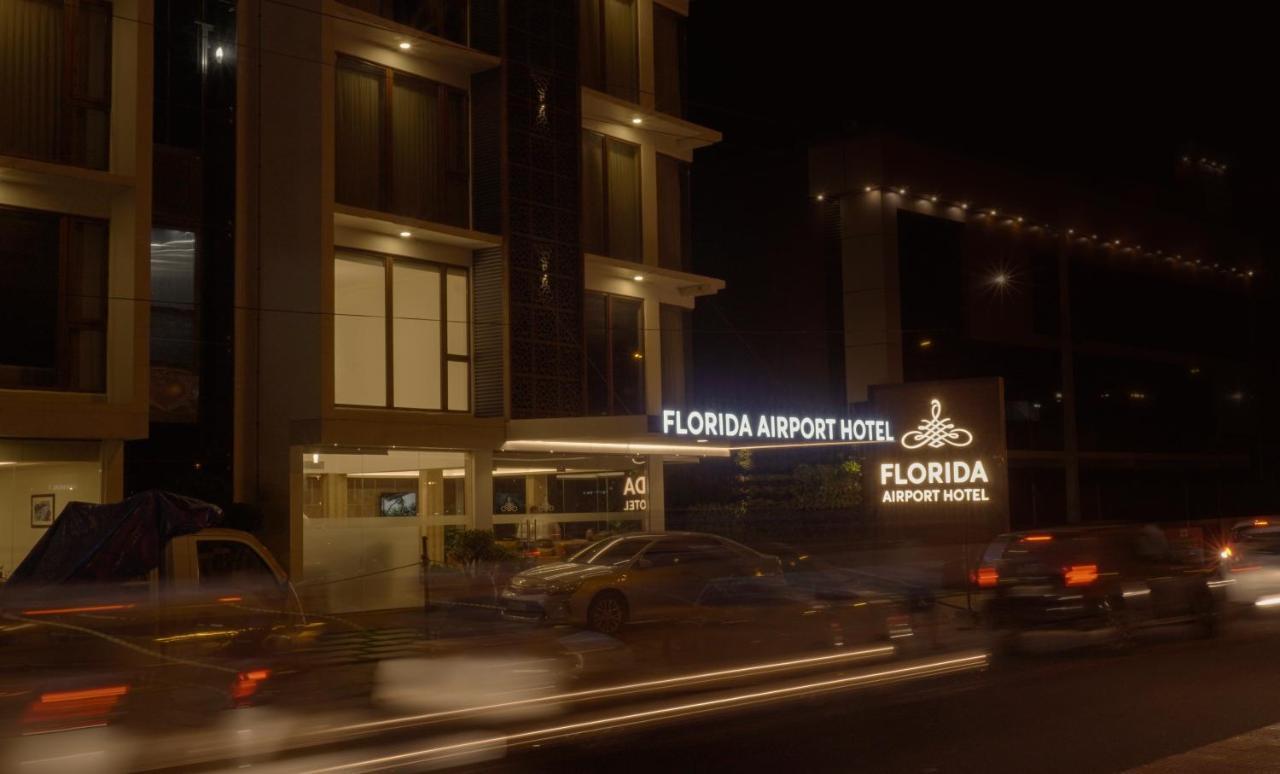 Florida Airport Hotel Kochi Nedumbassery Bagian luar foto